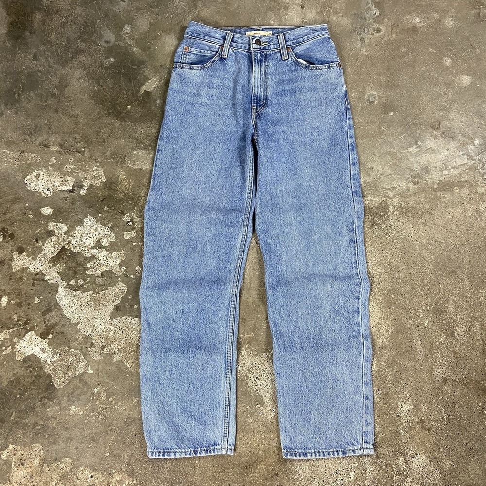 Levi's Premium Jeans Womens Size 25x30 Blue Denim Medium Wash Wide Dad Jean Fit